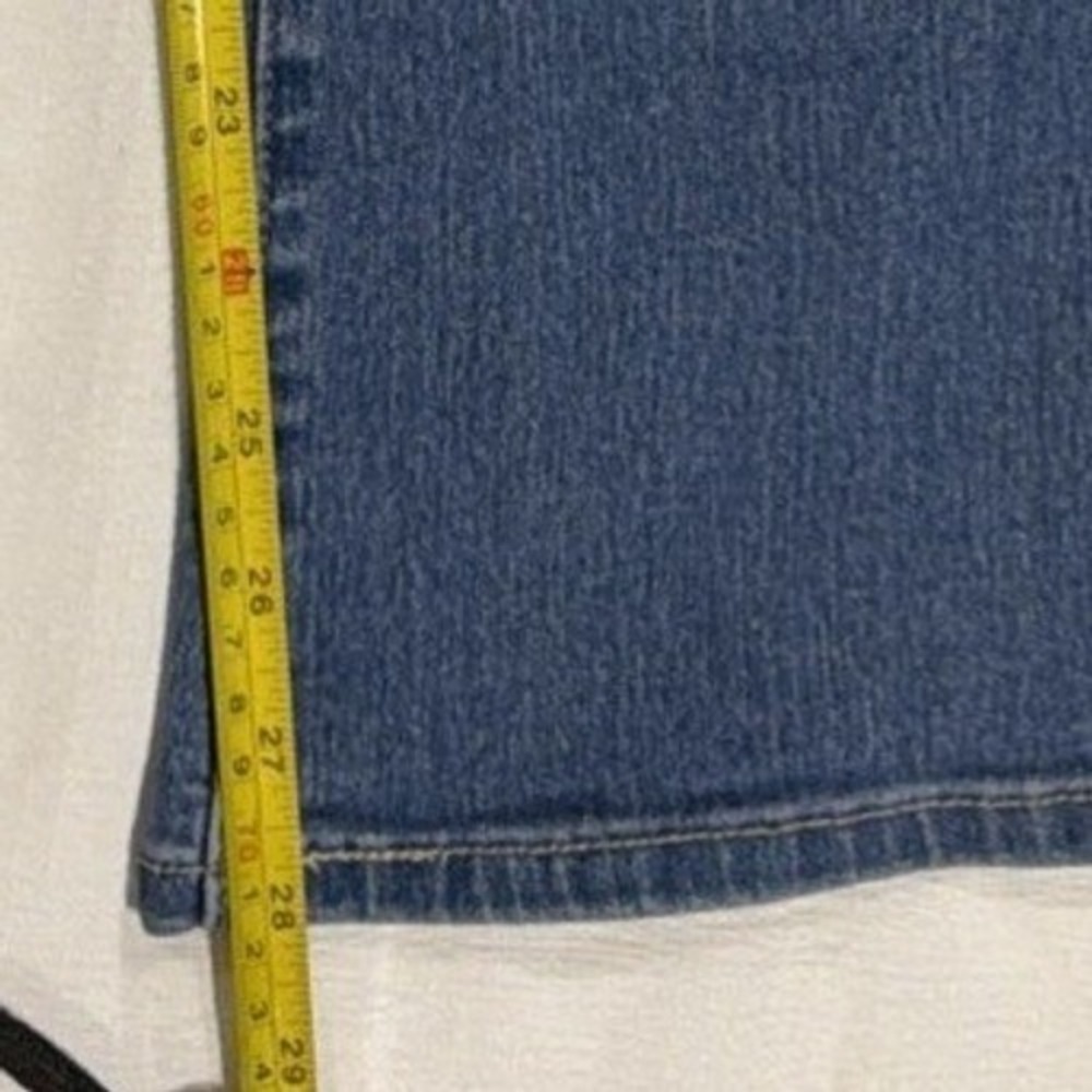 Levis 725 High Rise Bootcut Jeans Womens 32 Medium Wash Blue Denim Stretch 725 - Picture 3 of 6